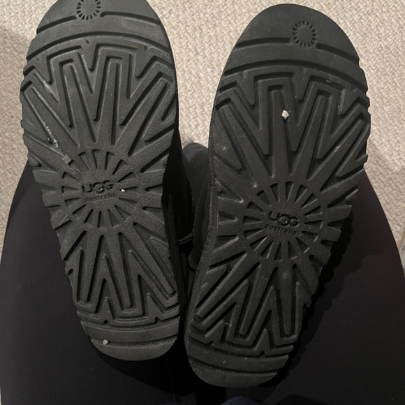 Ugg Bailey Bow Boots - Picture 5 of 6